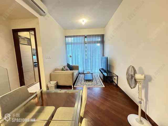 Wan Chai - The Avenue Phase 2 01