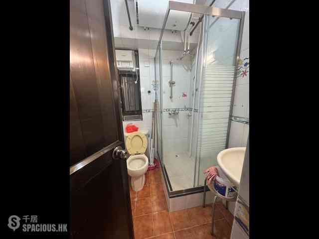 Mong Kok - Tak Bo Building Block B 05