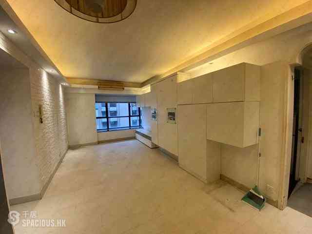 Mid Levels Central - The Grand Panorama Block 3 02