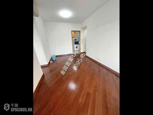 West Kowloon - The Arch Star Tower (Block 2) 02