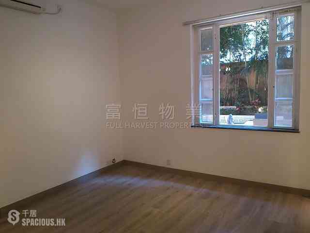 Happy Valley - 1-4, Briar Avenue 10
