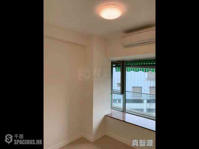 Tsim Sha Tsui - The Victoria Towers 10