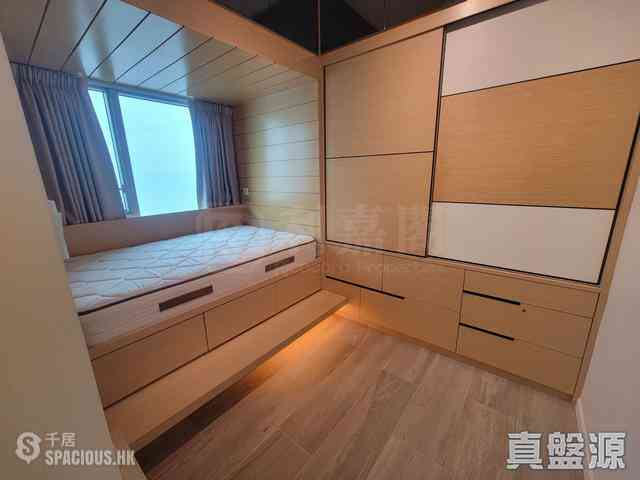 West Kowloon - Sorrento 07