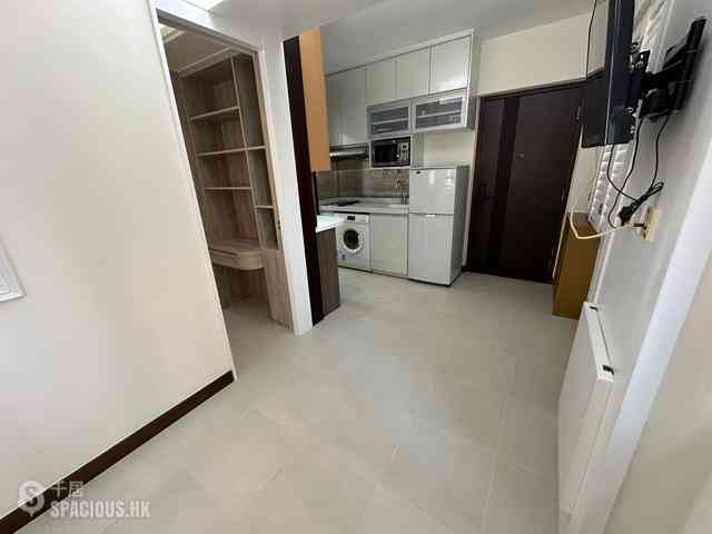 Kennedy Town - Cheong Kat Mansion 03