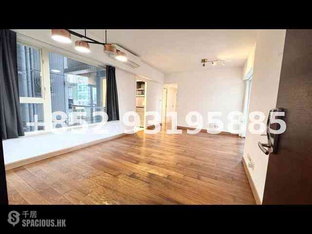 Soho - Centrestage 02