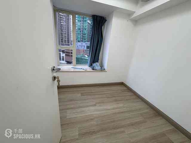 Soho - Centrestage 03