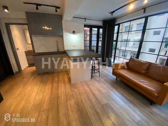 Sai Ying Pun - Fook Moon Building 02