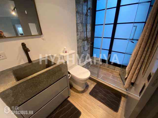Sai Ying Pun - Fook Moon Building 03