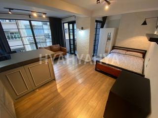 Sai Ying Pun - Fook Moon Building 05