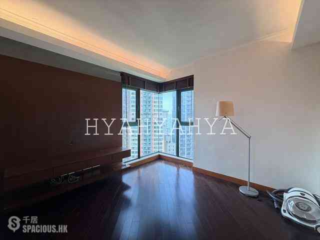 Kennedy Town - University Heights 03