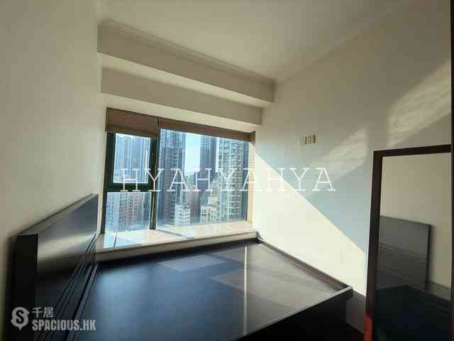 Kennedy Town - University Heights 06