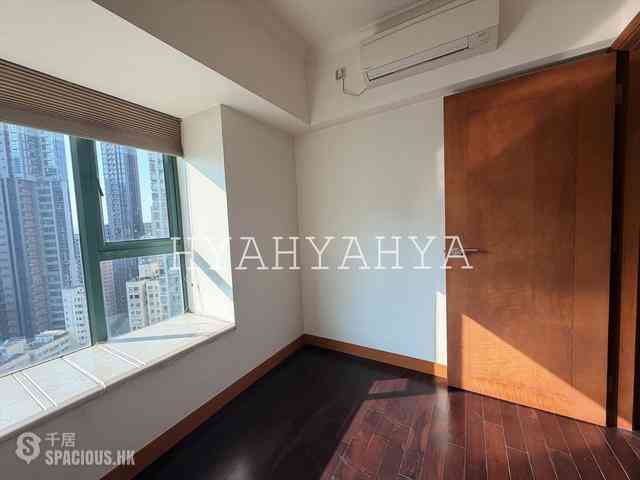 Kennedy Town - University Heights 09