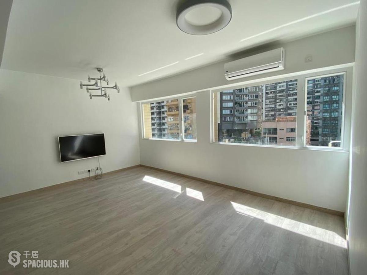 Mid Levels Central - Carlos Court 01