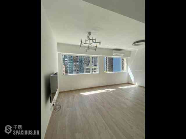 Mid Levels Central - Carlos Court 02