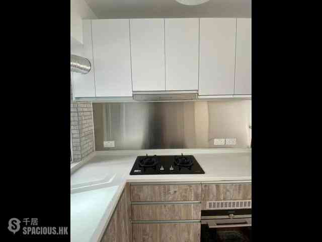 Mid Levels Central - Carlos Court 06