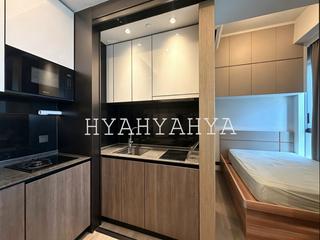 Sai Ying Pun - Two・Artlane 06