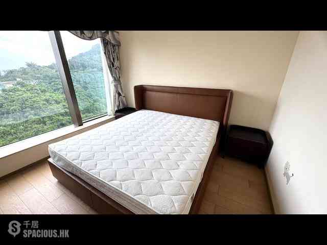 Shau Kei Wan - Island Garden Block 2 05
