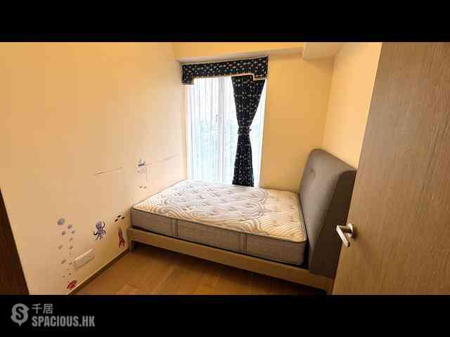 Shau Kei Wan - Island Garden Block 2 08