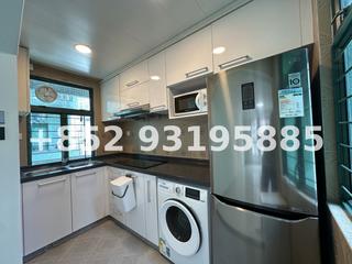 Mid Levels West - Peaksville Block 1 03