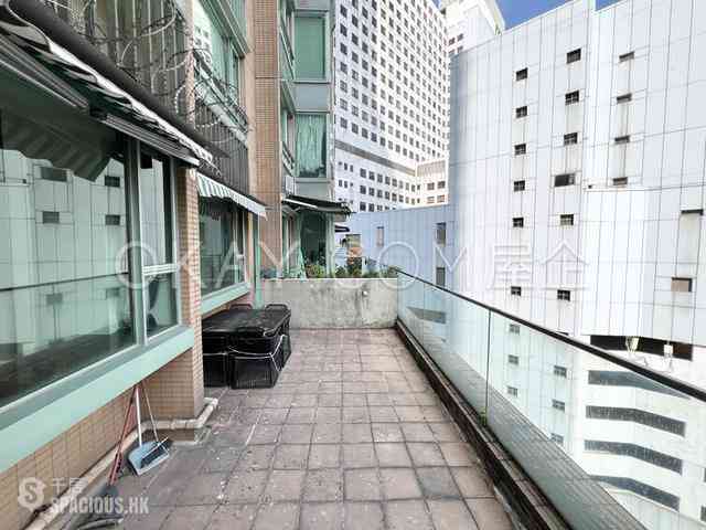Tsim Sha Tsui - The Victoria Towers 01