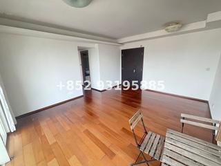Soho - Centrestage 03