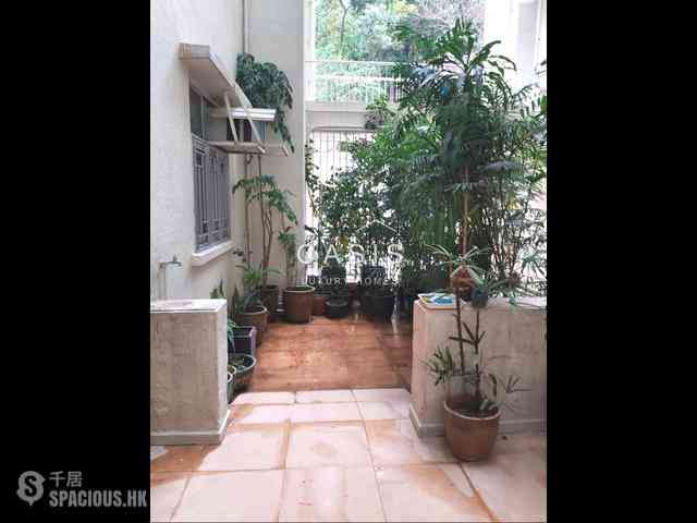 Mid Levels Central - Grand House 11