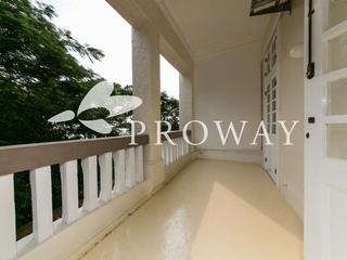 Pok Fu Lam - Felix Villas 03