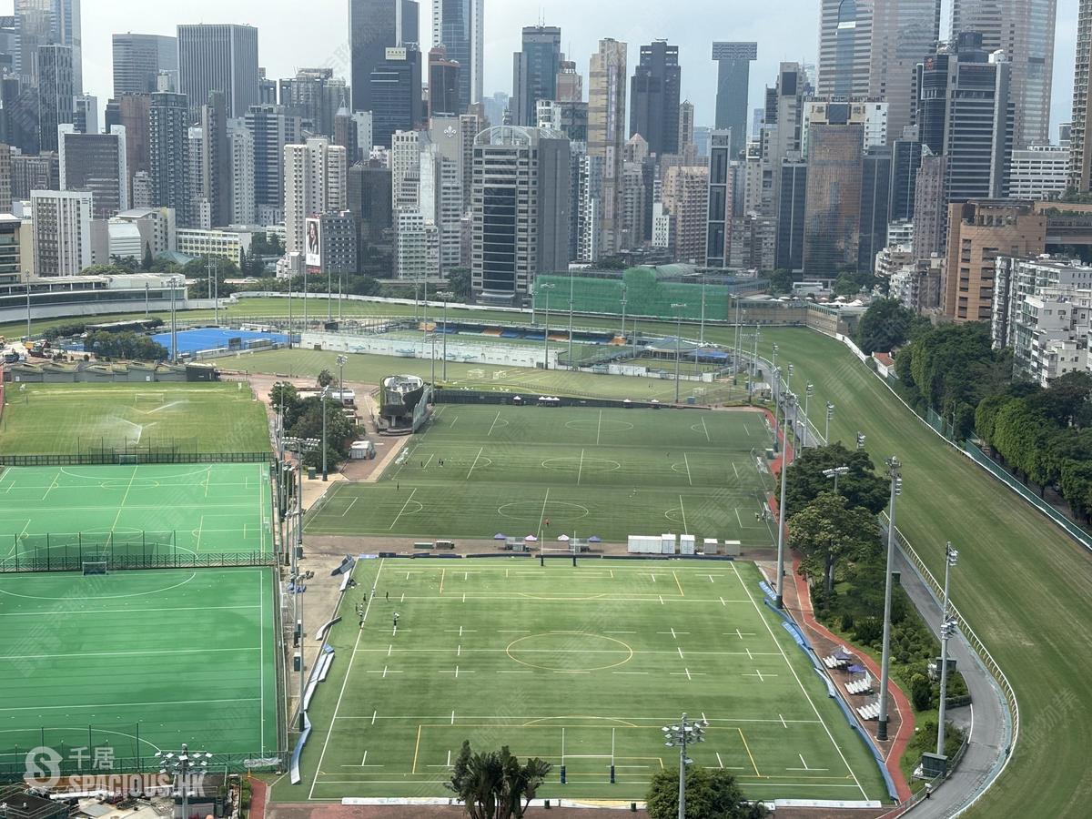 Happy Valley - Karen Court 01