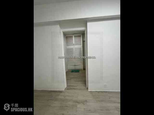 Mid Levels Central - Rich Court 04