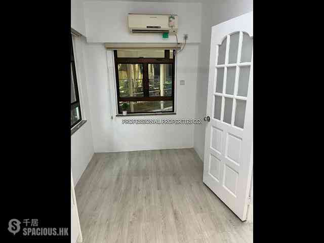 Mid Levels Central - Rich Court 05