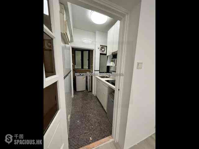 Mid Levels Central - Rich Court 07