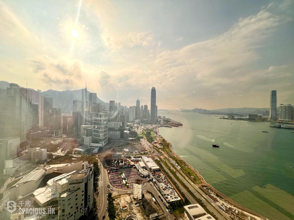 Wan Chai - Convention Plaza Apartments 01