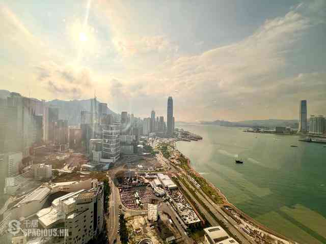 Wan Chai - Convention Plaza Apartments 01