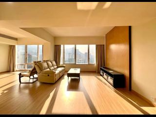 Wan Chai - Convention Plaza Apartments 06