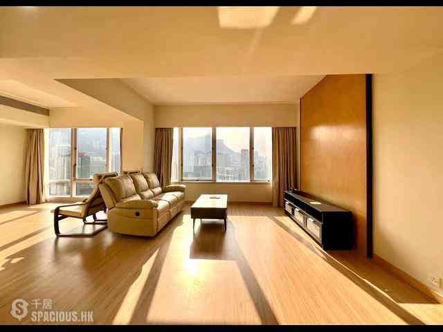 Wan Chai - Convention Plaza Apartments 06