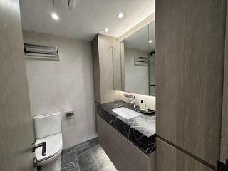 Mid Levels Central - Hillsborough Court Block 2 07
