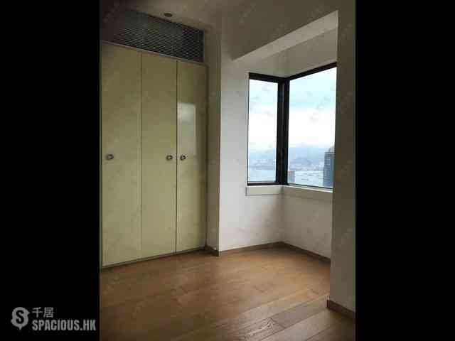 Mid Levels Central - Robinson Heights Block 3 08