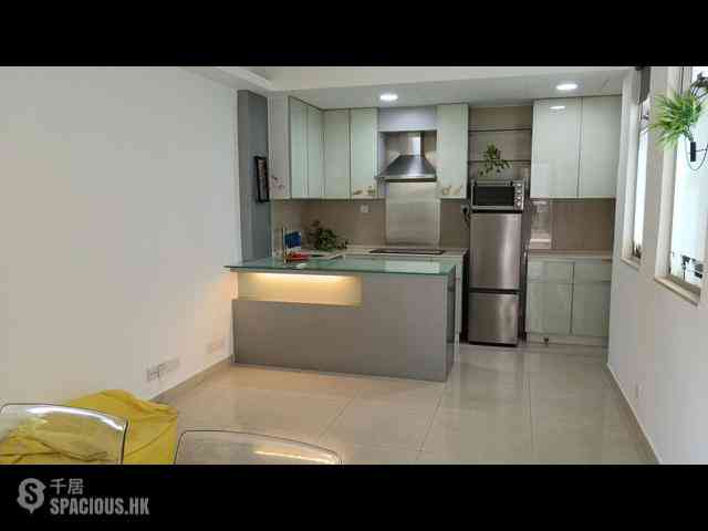 Wan Chai - Hip Sang Building 03