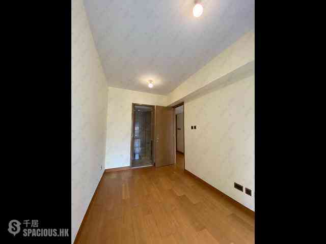Sai Ying Pun - The Nova 09