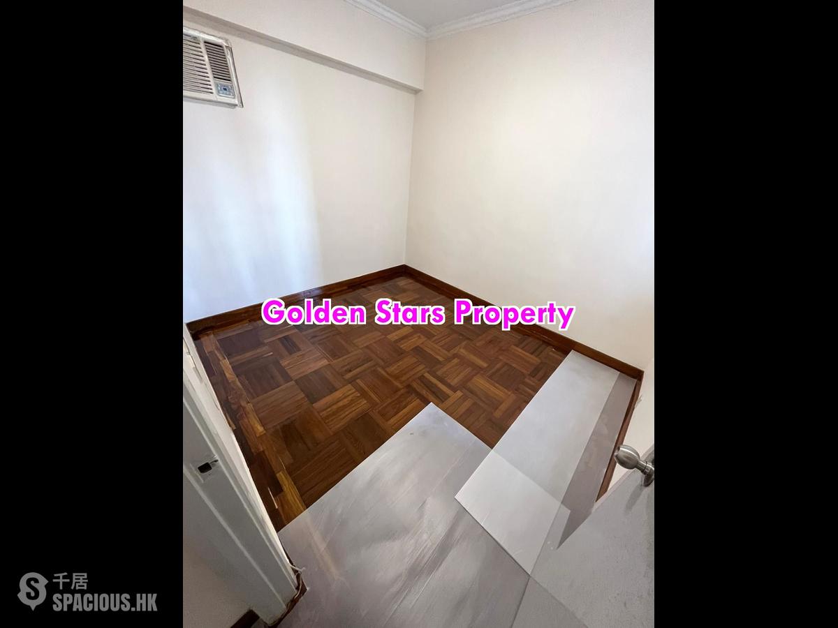 Sai Ying Pun - Hing Hon Building 01