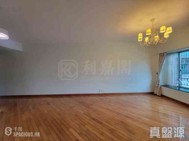 West Kowloon - Sorrento 18