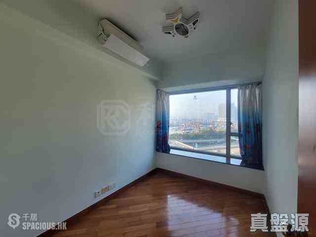 West Kowloon - Sorrento 21