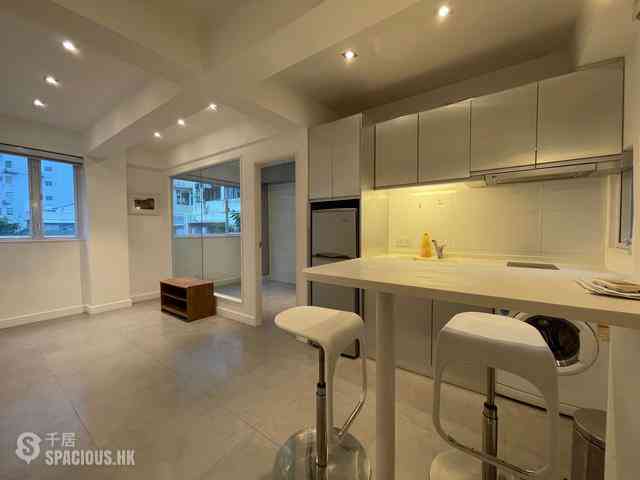 Central - 28-32, Gough Street 01