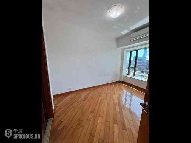 Hung Hom - Royal Peninsula 01