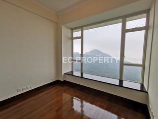 The Peak - The Mount Austin 14