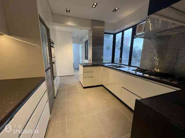 Stubbs Road - Evergreen Villa 01