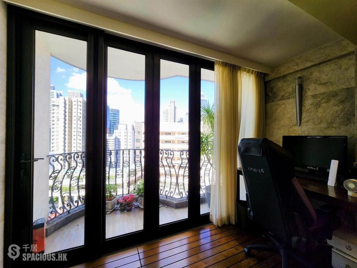 Mid Levels East - Ewan Court 01