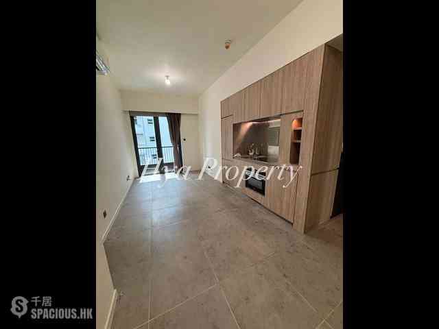 Sai Ying Pun - Bohemian House 01