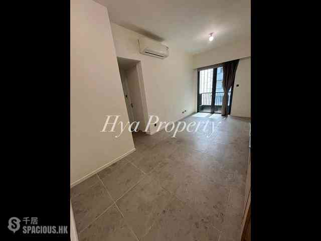 Sai Ying Pun - Bohemian House 02