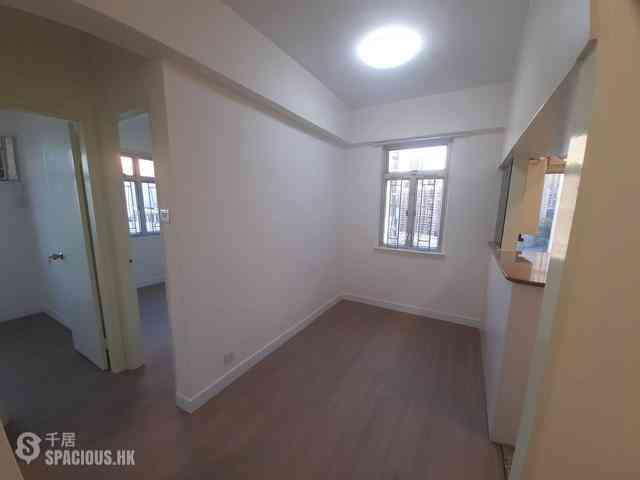 Sai Ying Pun - Golden Phoenix Court 09